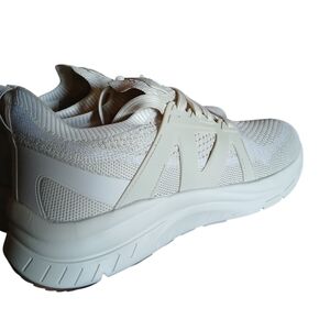 AVIA Men's White & Cream Sneakers Size 10 1/2